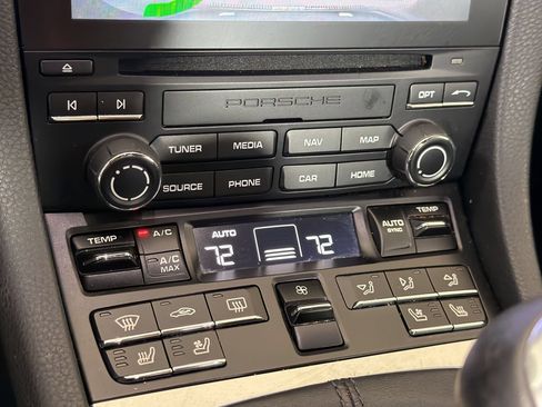 Certified 2024 Porsche 718 Cayman RWD image 20