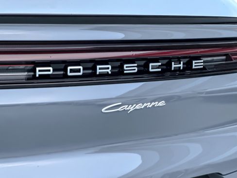 New 2026 Porsche Cayenne Coupe AWD/4WD image 27