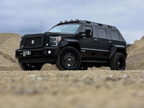 Used 2016 Ford F450 XLT w/ XLT Interior Package image 16