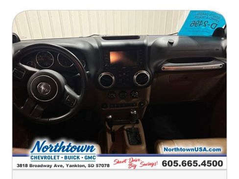 Used 2011 Jeep Wrangler Unlimited Sahara w/ Dual Top Group AWD/4WD image 13