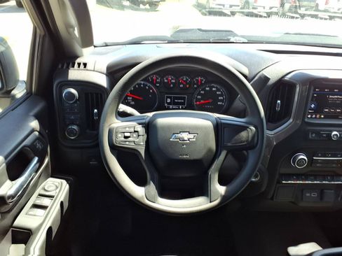 Used 2023 Chevrolet Silverado 1500 Custom Trail Boss w/ LPO, Dark Essentials Package AWD/4WD image 14