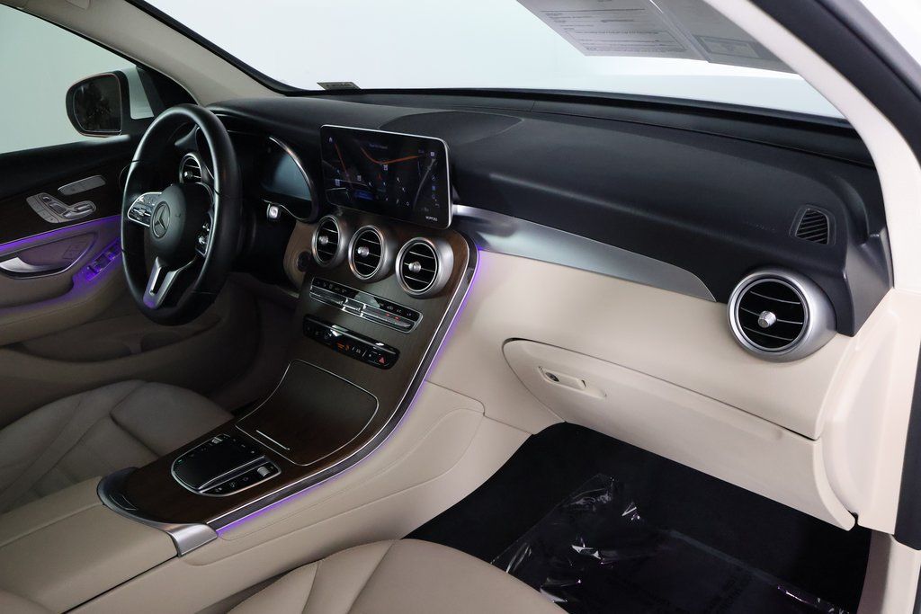 Used 2021 Mercedes-Benz GLC 300 image 9