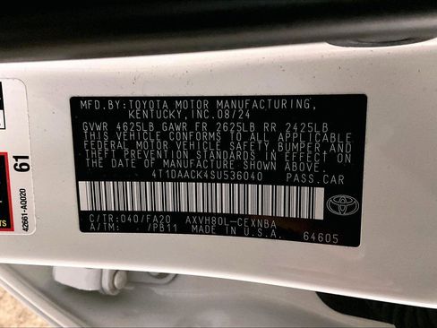 Used 2025 Toyota Camry LE image 32