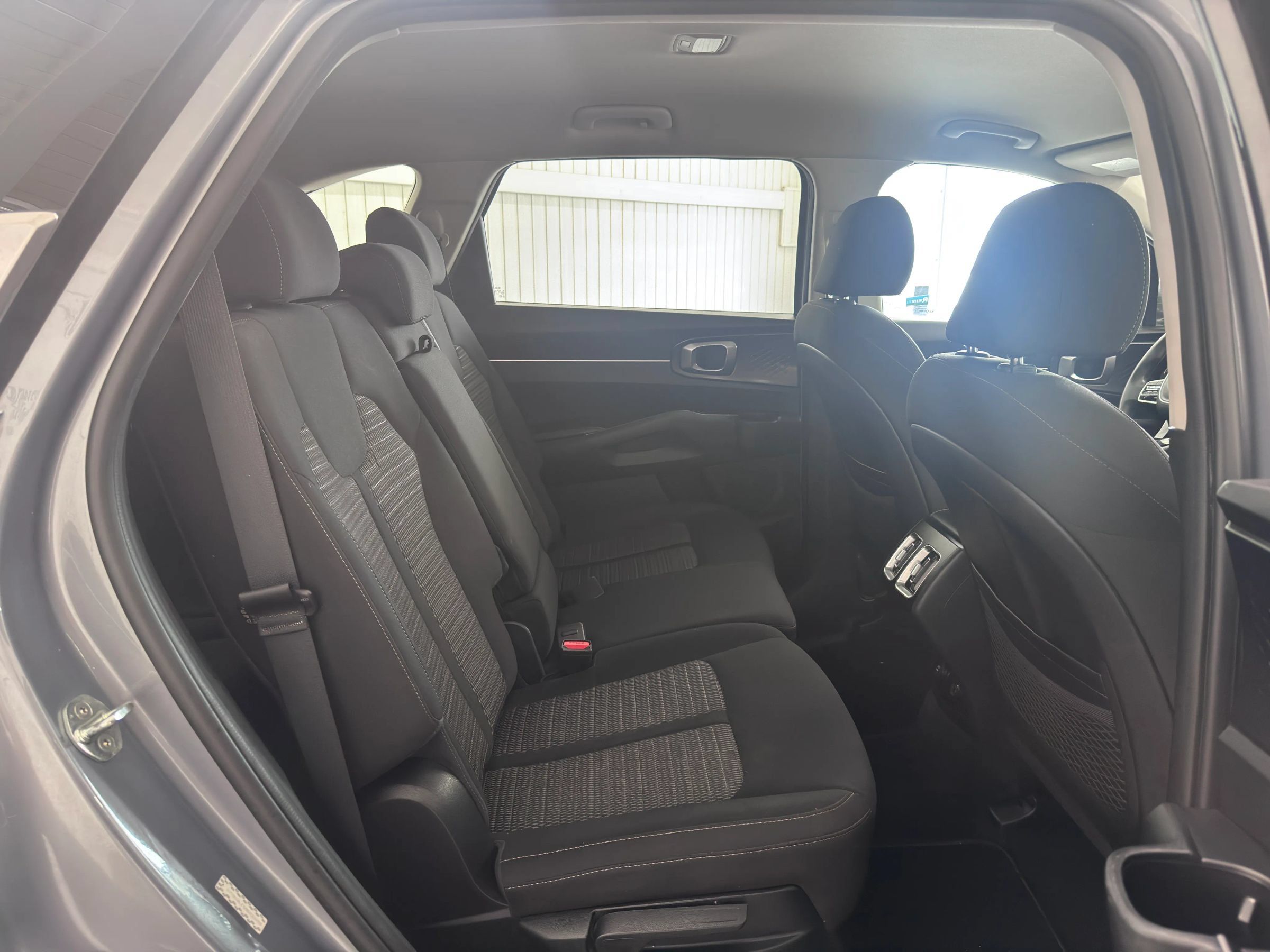 Used 2021 Kia Sorento LX FWD image 11
