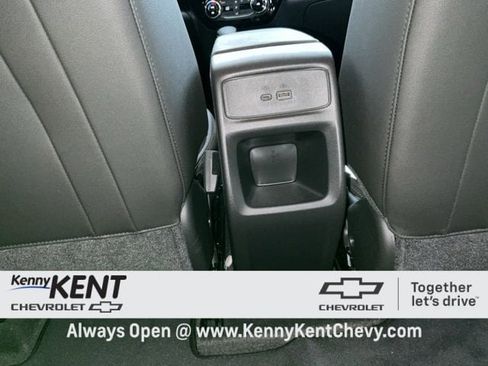 Used 2025 Chevrolet Trax LT image 10