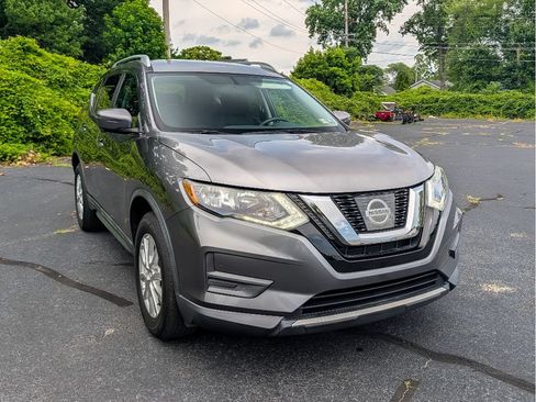 Used 2017 Nissan Rogue SV w/ SV Premium Package AWD/4WD image 3