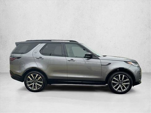 Certified 2024 Land Rover Discovery Dynamic SE AWD/4WD image 5