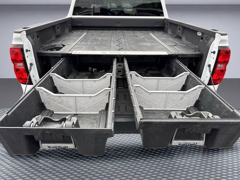 Used 2018 Chevrolet Silverado 1500 LT w/ All Star Edition image 10