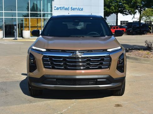 New 2027 Chevrolet Equinox LT FWD image 2