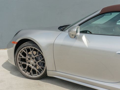 Used 2022 Porsche 911 Carrera image 45