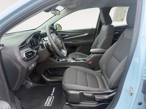 Used 2023 Chevrolet Bolt EUV LT w/ Driver Confidence Package image 10