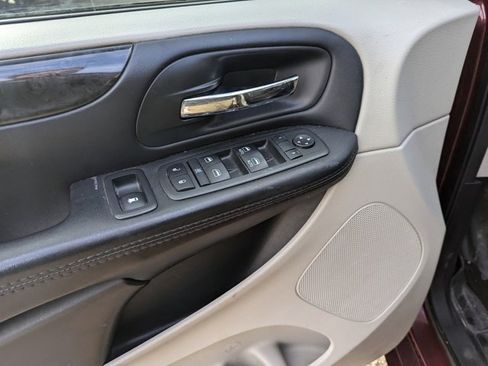 Used 2018 Dodge Grand Caravan SE image 10