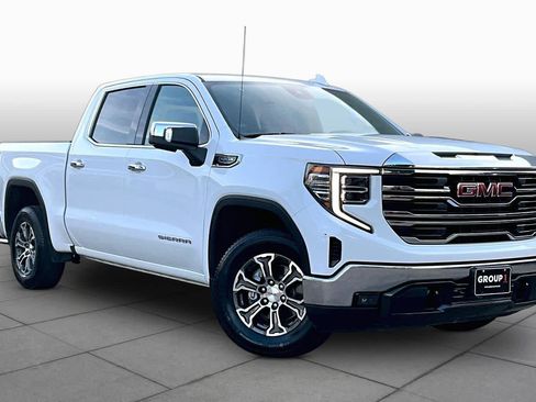 Used 2025 GMC Sierra 1500 SLT RWD image 3