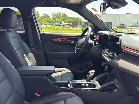 Used 2024 Chevrolet TrailBlazer RS w/ Convenience Package AWD/4WD image 35