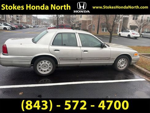 Used 2008 Ford Crown Victoria Police Interceptor image 5