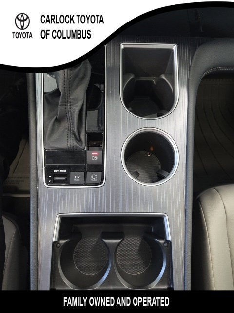 Used 2026 Toyota Sienna XLE FWD image 28