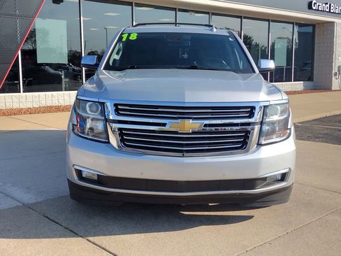 Used 2018 Chevrolet Suburban Premier AWD/4WD image 12