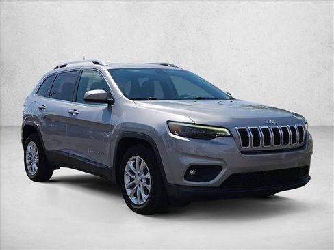 Used 2019 Jeep Cherokee Latitude w/ Popular Appearance Group FWD image 3