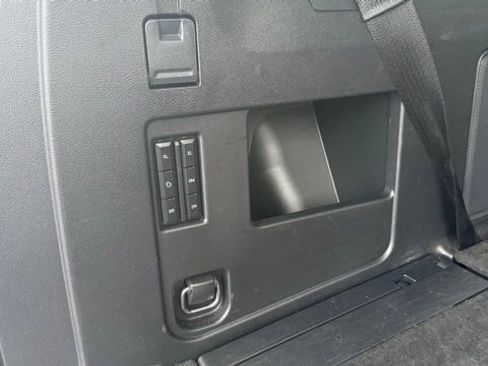 Used 2024 Ford Expedition Limited image 12