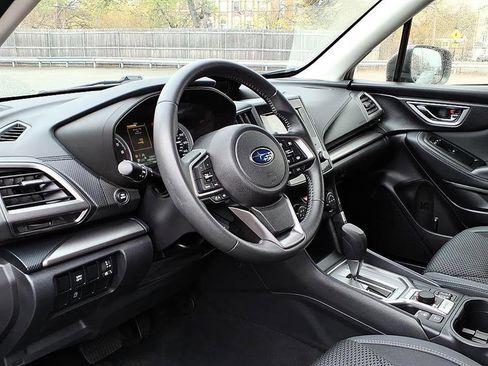 Used 2023 Subaru Forester Premium AWD/4WD image 18