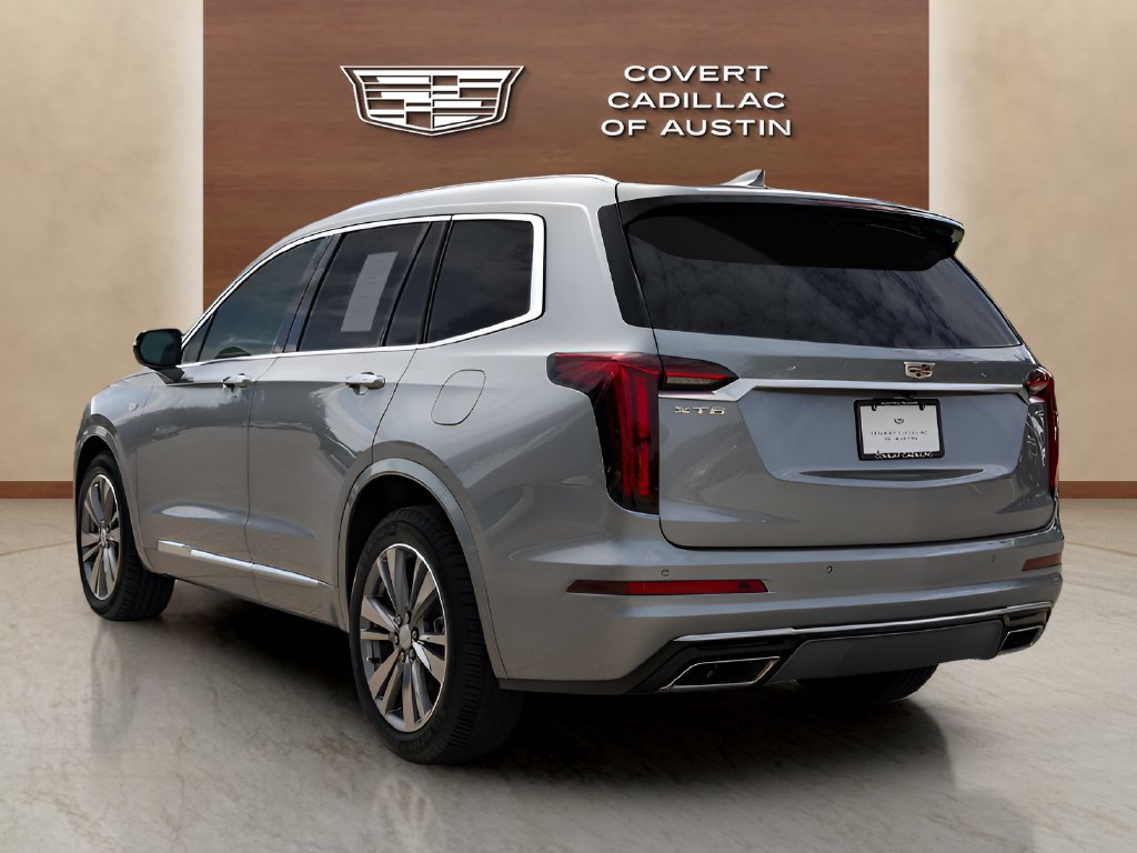 Certified 2025 Cadillac XT6 Premium Luxury FWD image 3