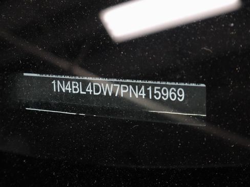 Used 2023 Nissan Altima 2.5 SV AWD/4WD image 34