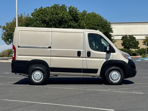 Used 2025 RAM ProMaster 1500 w/ Safety Group FWD image 3