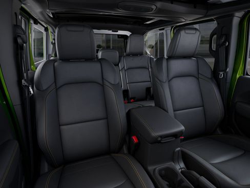 New 2026 Jeep Wrangler Unlimited Sahara AWD/4WD image 25
