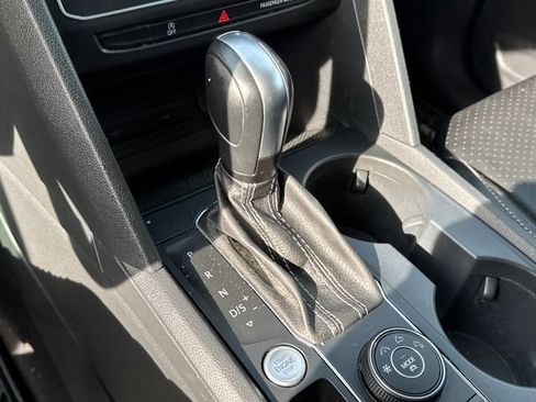 Used 2021 Volkswagen Atlas SE w/ Panoramic Sunroof Package image 14