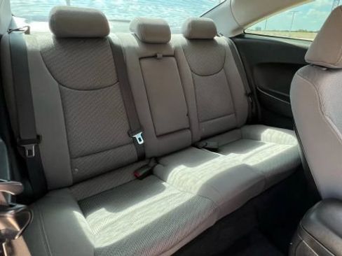 Used 2013 Hyundai Elantra image 68