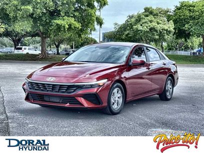Used 2025 Hyundai Elantra SE