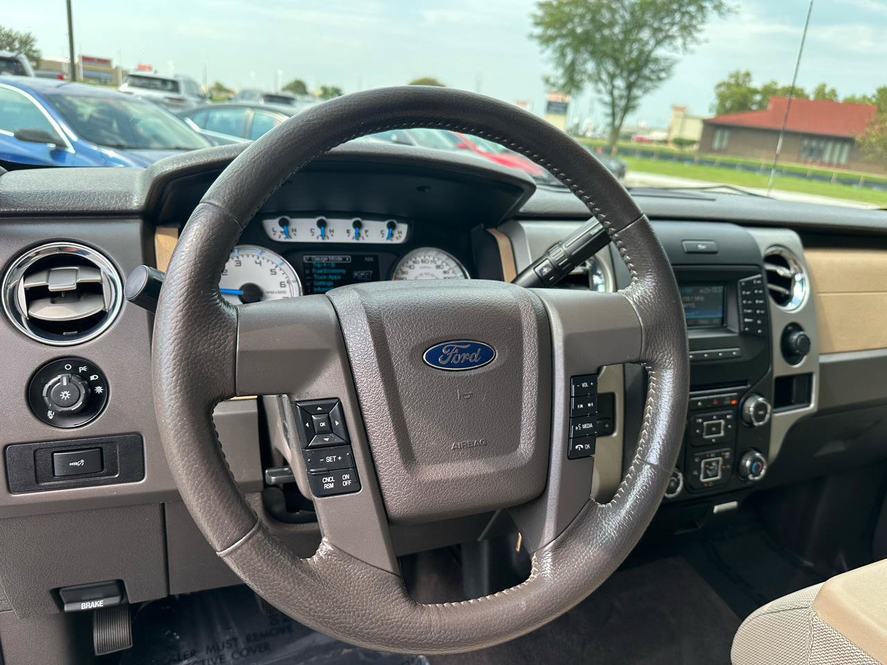 Used 2014 Ford F150 XLT w/ Equipment Group 302A Luxury AWD/4WD image 3