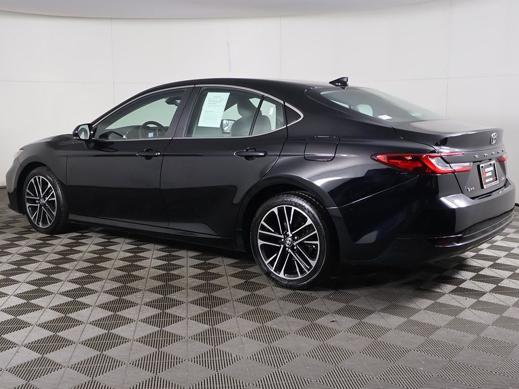 Used 2025 Toyota Camry XLE FWD image 8