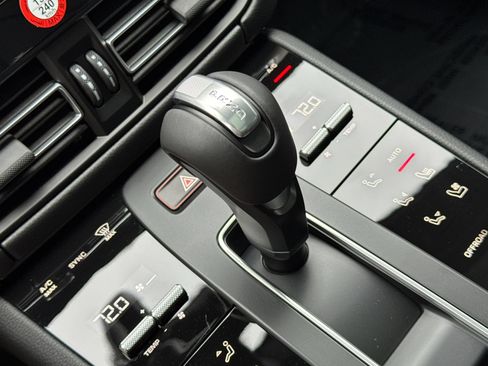 Certified 2026 Porsche Macan S AWD/4WD image 25
