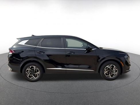 Used 2025 Kia Sportage LX FWD image 16