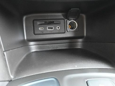 Used 2024 Chevrolet Equinox LT FWD image 25