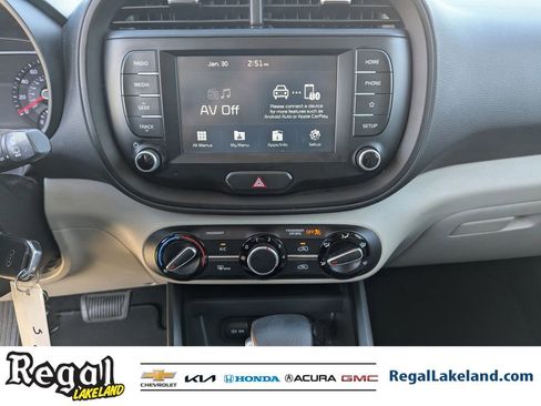 Used 2020 Kia Soul LX image 18