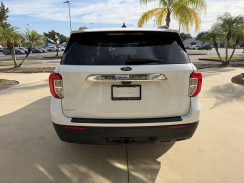 Used 2021 Ford Explorer XLT w/ Class III Trailer Tow Package image 5