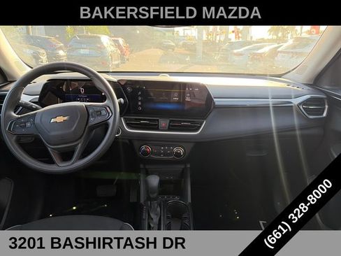 Used 2025 Chevrolet TrailBlazer LS w/ LS Convenience Package FWD image 12