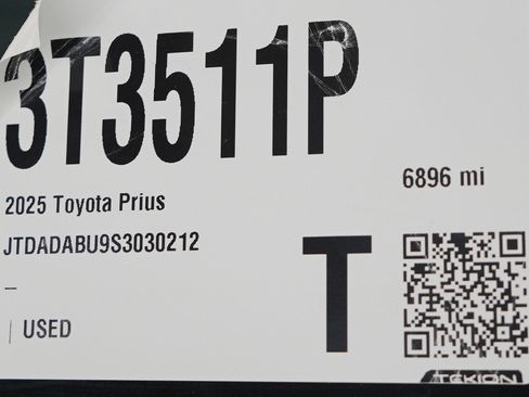 Used 2025 Toyota Prius Limited image 29