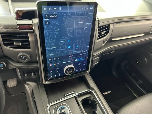 Used 2023 Ford Expedition Platinum AWD/4WD image 20