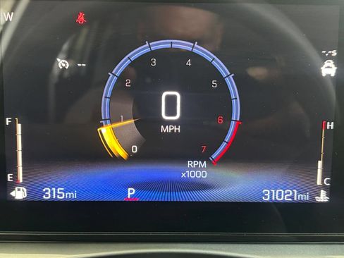 Used 2025 Chevrolet Trax LT FWD image 40