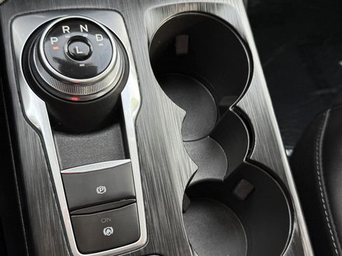 Used 2025 Ford Escape Platinum image 18