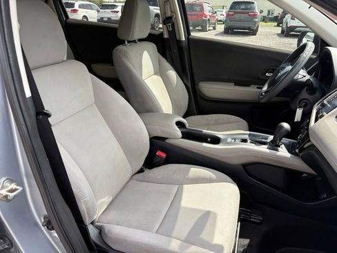 Used 2019 Honda HR-V LX image 17