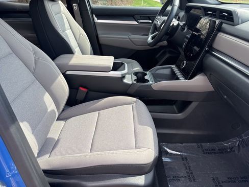 Used 2025 GMC Terrain Elevation AWD/4WD image 28