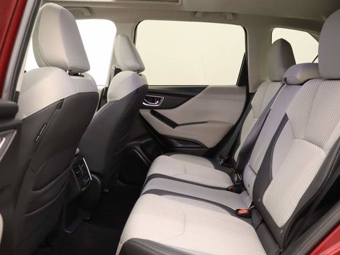 Used 2024 Subaru Forester Premium image 16