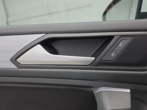 Used 2023 Volkswagen Tiguan S image 19