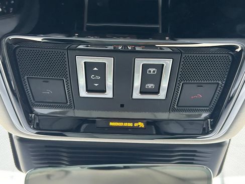 Used 2025 Land Rover Range Rover Velar Dynamic SE AWD/4WD image 20