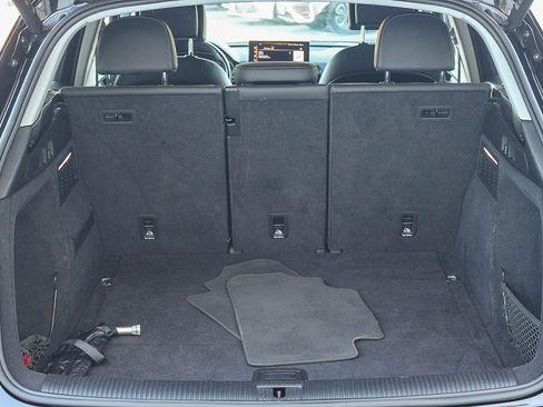 Used 2022 Audi Q5 2.0T Premium w/ Convenience Package image 26