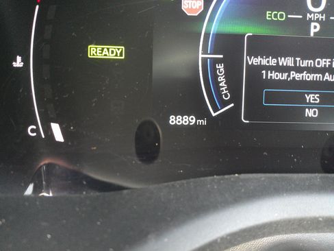 Used 2025 Toyota Camry SE image 27